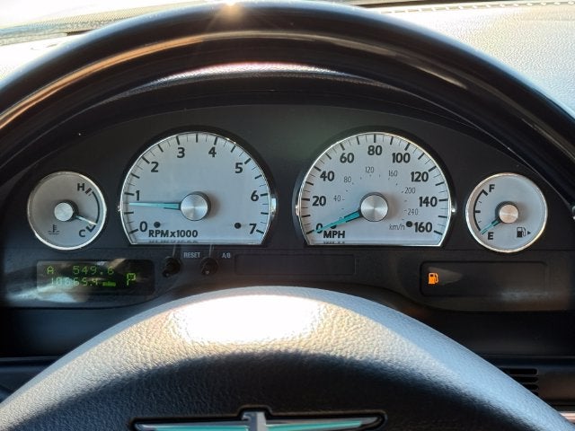 2004 Ford Thunderbird Base