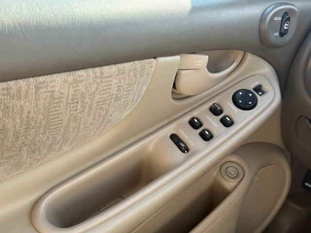 2004 Oldsmobile Alero GL1