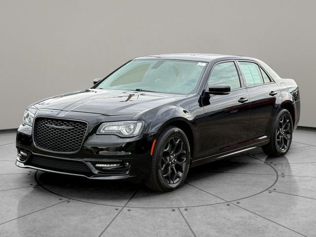 2023 Chrysler 300 Touring