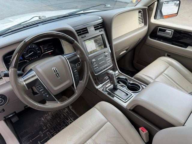 2016 Lincoln Navigator Select